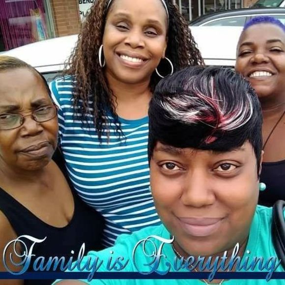 Meet your Posher, Ubri - Picture 1 of 1